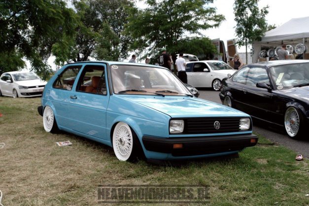 550765_371378002917473_1531072927_n