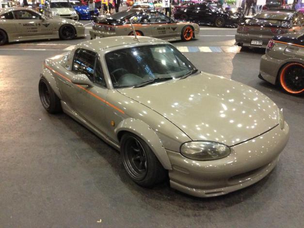 45367_578852315471814_1029345841_n